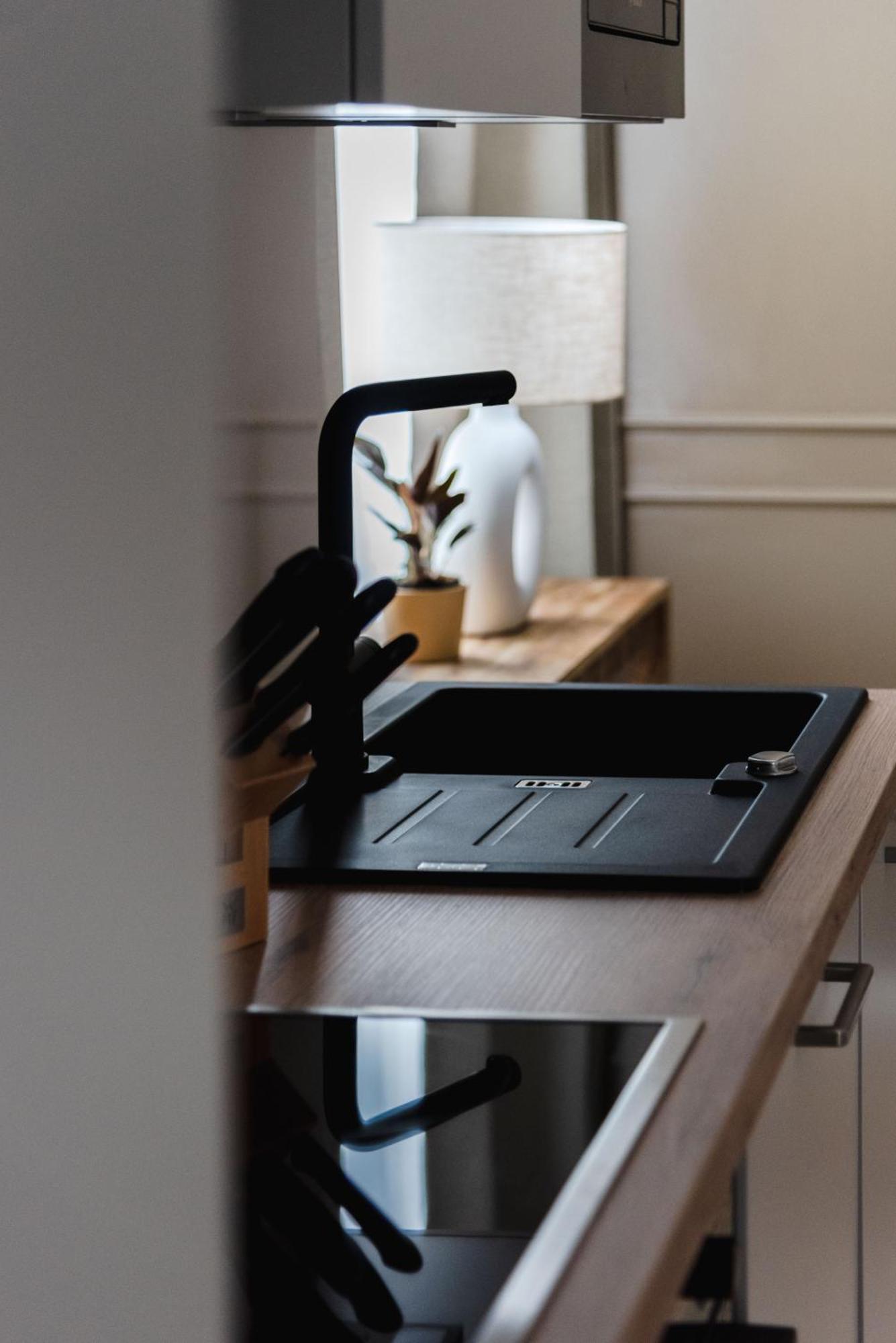 Appartement Exklusive Luxus-unterkunft In Mitte: 2 Apartments, 130m², Designer-moebel, Co2 Neutrale Reinigung *