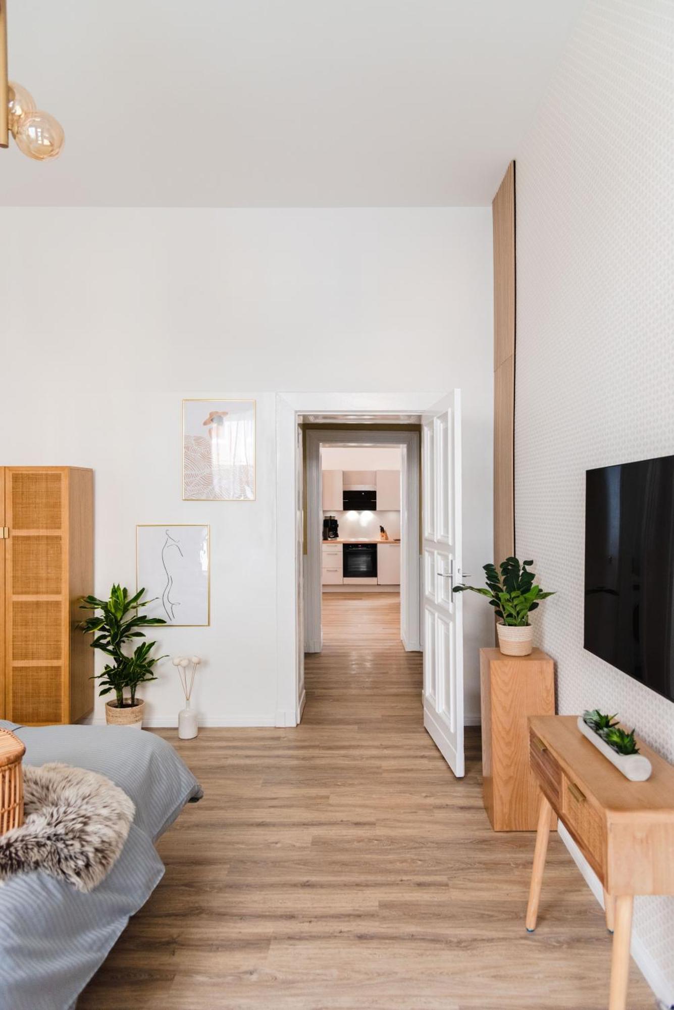 Exklusive Luxus-unterkunft In Mitte: 2 Apartments, 130m², Designer-moebel, Co2 Neutrale Reinigung Appartement Berlijn